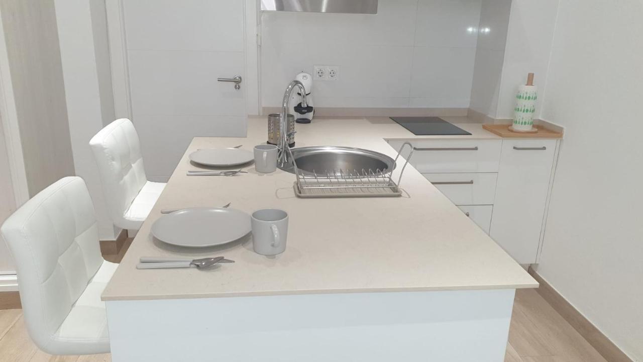 Estudio Moderno Con Opcion De Garaje Apartment Seville Exterior photo