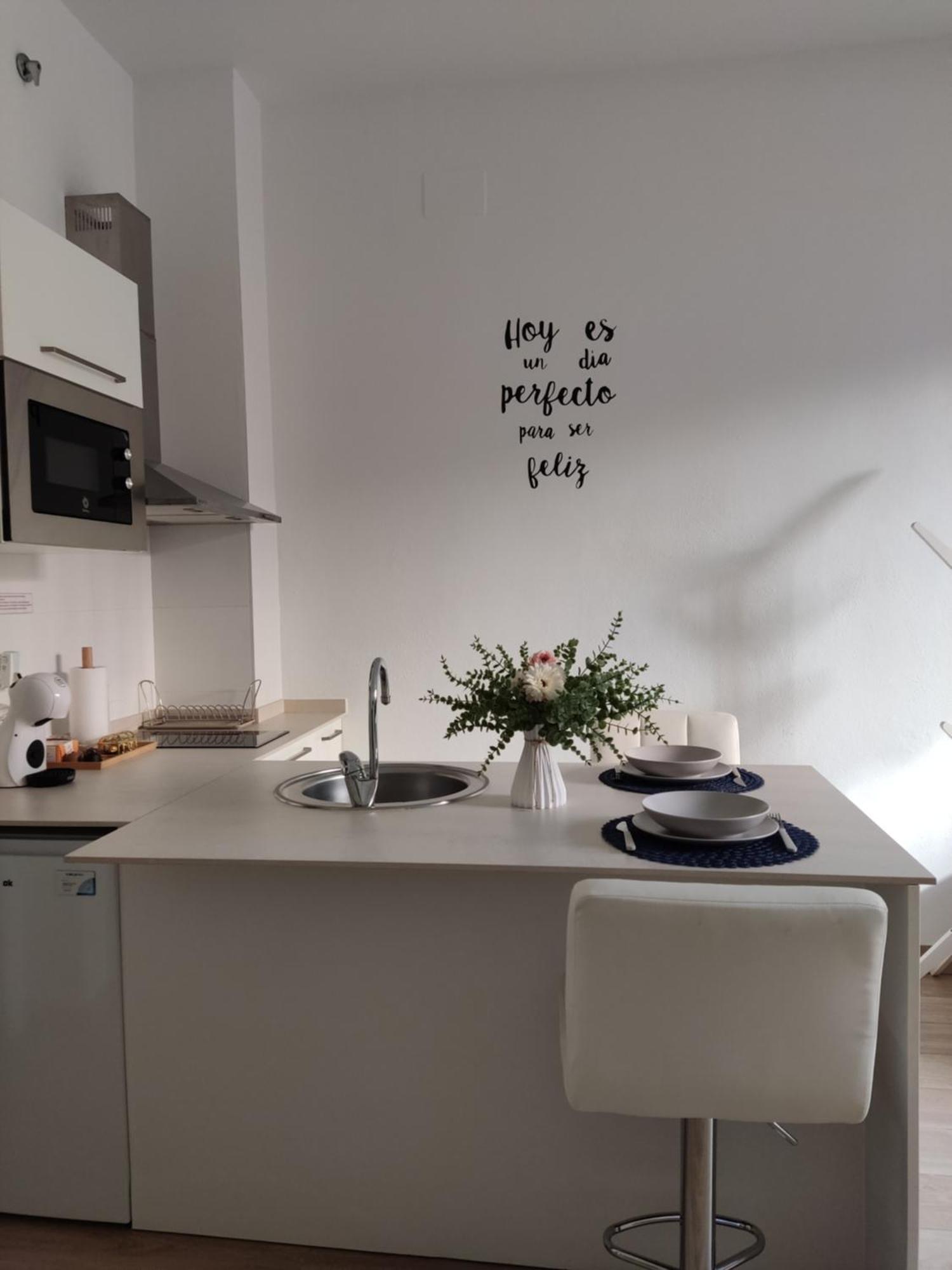 Estudio Moderno Con Opcion De Garaje Apartment Seville Exterior photo